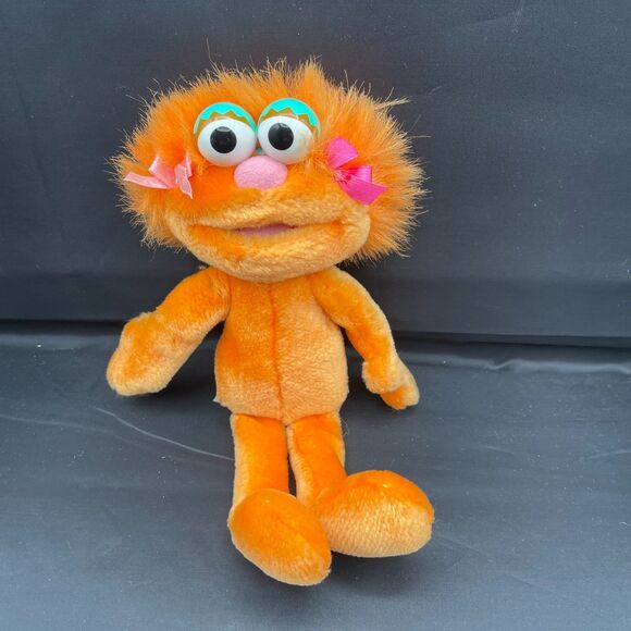 Vintage Zoe 9"  Plush Tyco Sesame Street Jim Henson Productions Applause - Picture 1 of 5